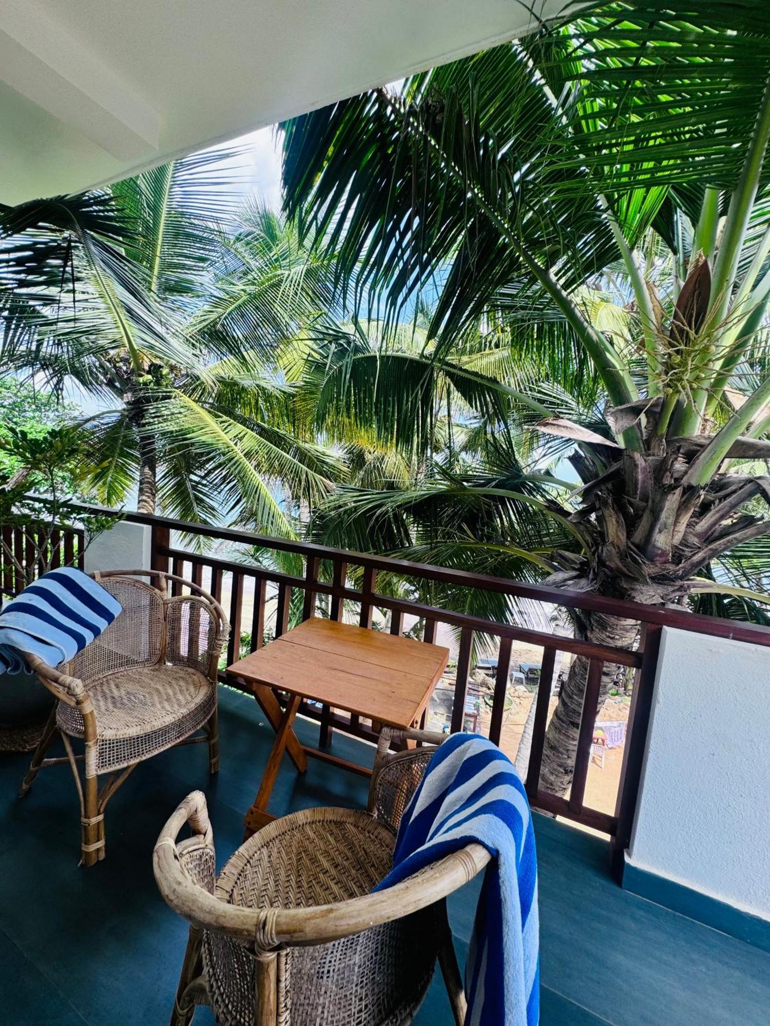 Coconut Palm Beach Restaurant And Rooms Dickwella Exterior photo